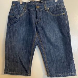 Ambiguous jeans size 28